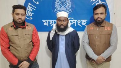 দীপু হত্যা : লাশ পোড়ানোয় নেতৃত্ব দেওয়া যুবক গ্রেপ্তার