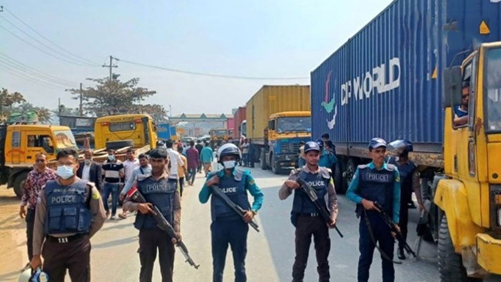চট্টগ্রাম বন্দরে অনির্দিষ্টকালের ধর্মঘট শুরু