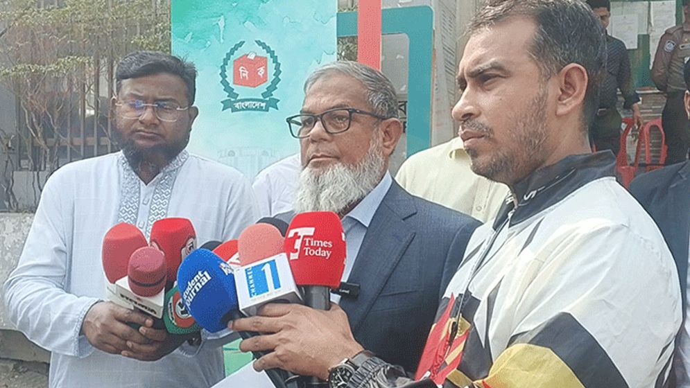 বিএনপি প্রার্থীর সঙ্গে নির্বাহী প্রকৌশলীর গোপন বৈঠক