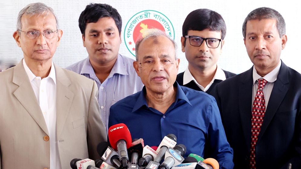 দুই-একটি বিচ্ছিন্ন ঘটনা ছাড়া নির্বাচন উৎসবমুখর: স্বরাষ্ট্র উপদেষ্টা