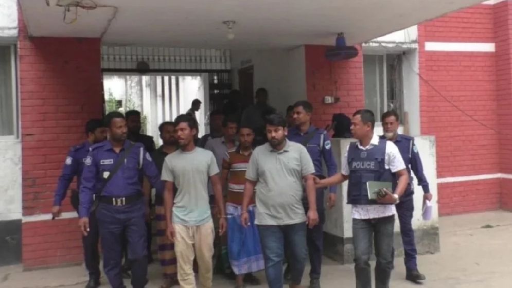 বাবা-ছেলেসহ চারজনকে কুপিয়ে হত্যা, আটক ৬