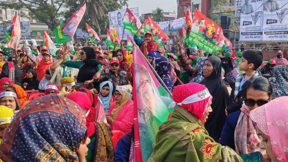 ২২ বছর পর খুলনায় তারেক রহমান, জনসভায় নেতাকর্মীদের ঢল