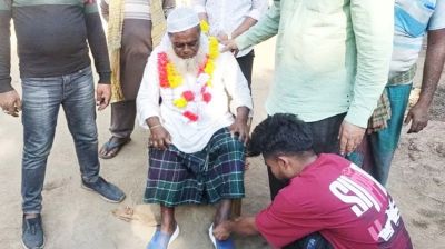 ১৭ বছর পর জুতা পায়ে দিলেন বিএনপি নেতা