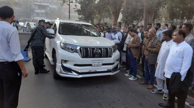 সংসদ ভবনে ঢুকছেন জয়ী সংসদ সদস্যরা  