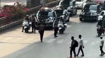 কারওয়ান বাজার সিগন্যালে আটকে গেল রাষ্ট্রপতির গাড়িবহর  