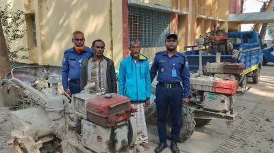নওগাঁয় ৪টি ট্রাক্টর ও পিকাপ উদ্ধার'সহ চোর চক্রের দুই'সদস্য গ্রেফতার 