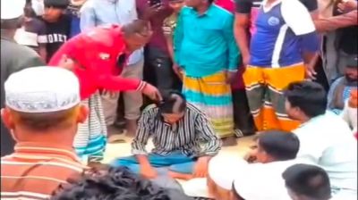 চুরির অভিযোগে সিএনজি চালককে জুতাপেটা ও মাথা ন্যাড়া