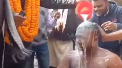 দুধ দিয়ে গোসল করে আ’লীগ থেকে বিএনপিতে 