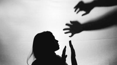 রেশন কার্ডের প্রলোভন দেখিয়ে গৃহবধূকে ধর্ষণ