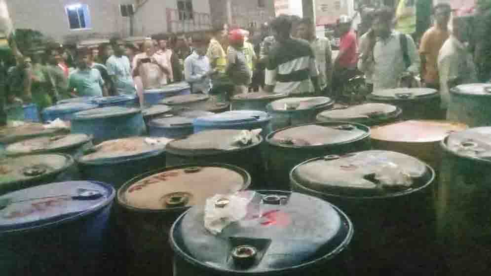 চট্টগ্রাম ও নড়াইলে ৩২,৫০০ লিটার ডিজেল উদ্ধার