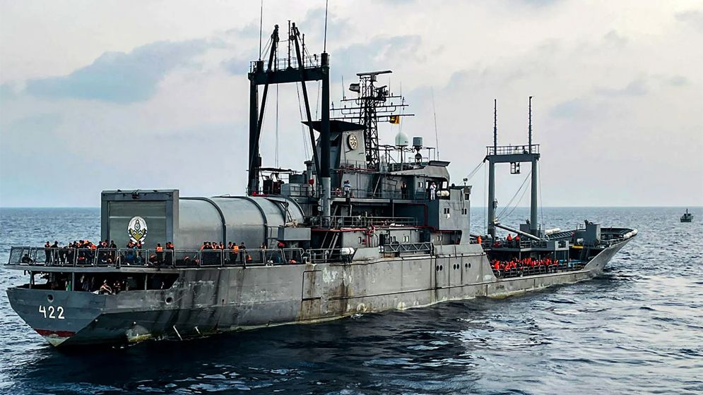 ৩ ইরানি জাহাজকে বন্দরে ঢুকতে দিলো ভারত