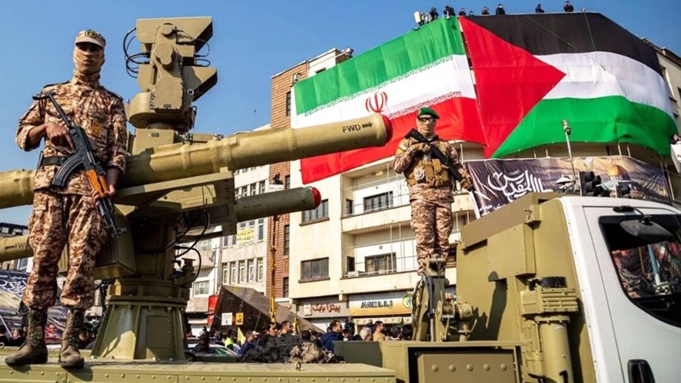 ইরানের শাসনব্যবস্থা কি ভেঙে পড়ছে?