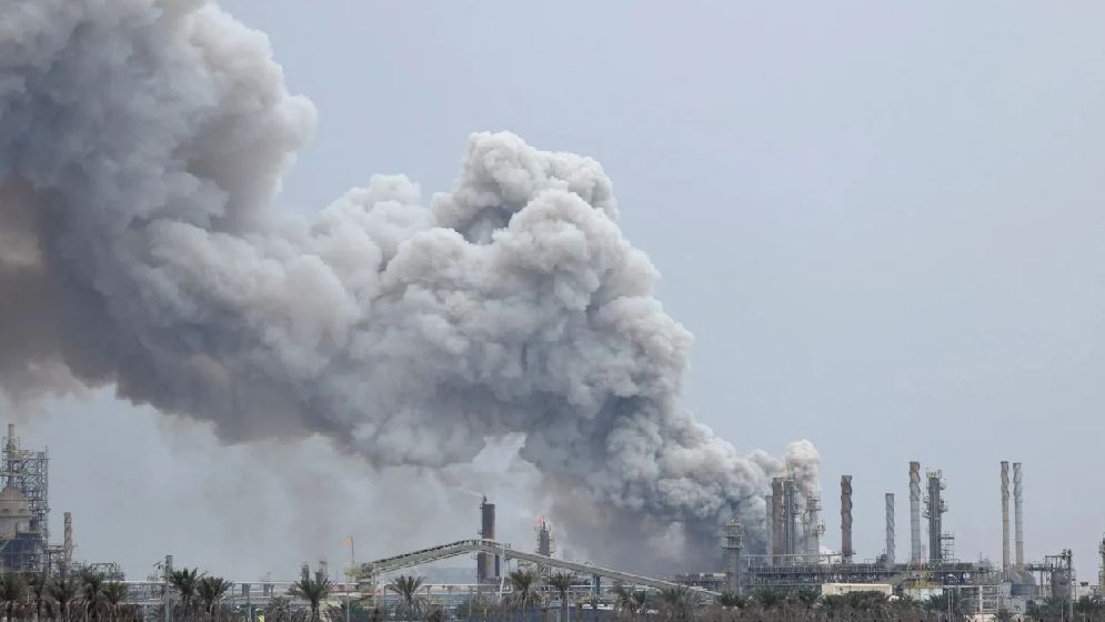 বিমান হামলার টার্গেটে ইরানের দুটি ইস্পাত কারখানা