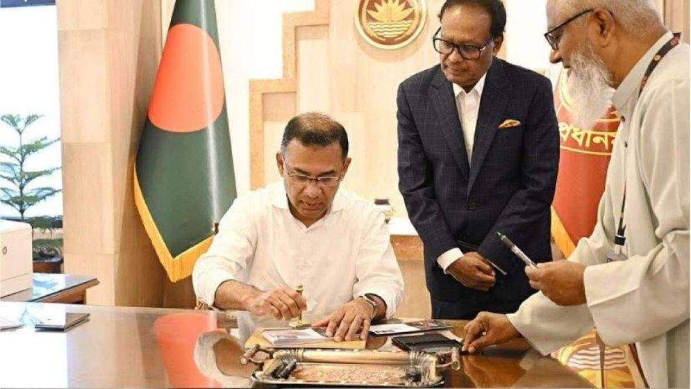 স্বাধীনতা দিবস উপলক্ষে স্মারক ডাকটিকিট উন্মোচন করলেন প্রধানমন্ত্রী