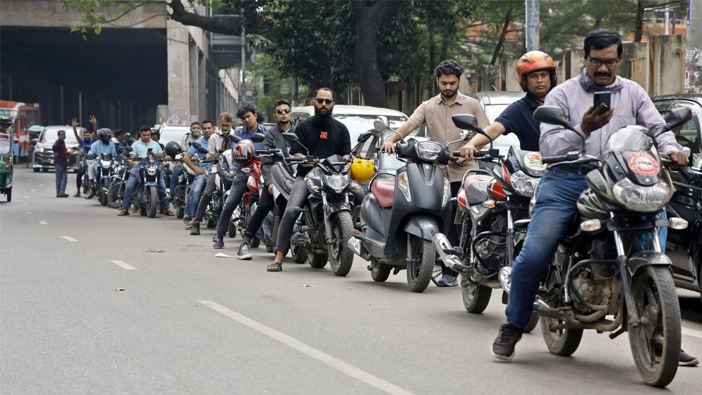 ইরান সংঘাতে চাপে বিশ্ব অর্থনীতি, ঝুঁকিতে বাংলাদেশসহ যেসব দেশ