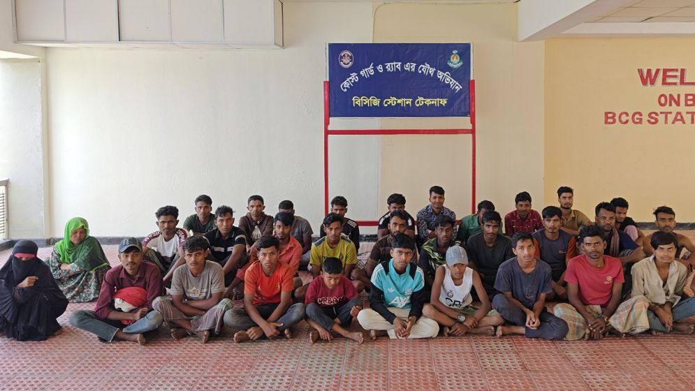 মালয়েশিয়ায় পাচারকালে নারী ও শিশুসহ উদ্ধার ৩২