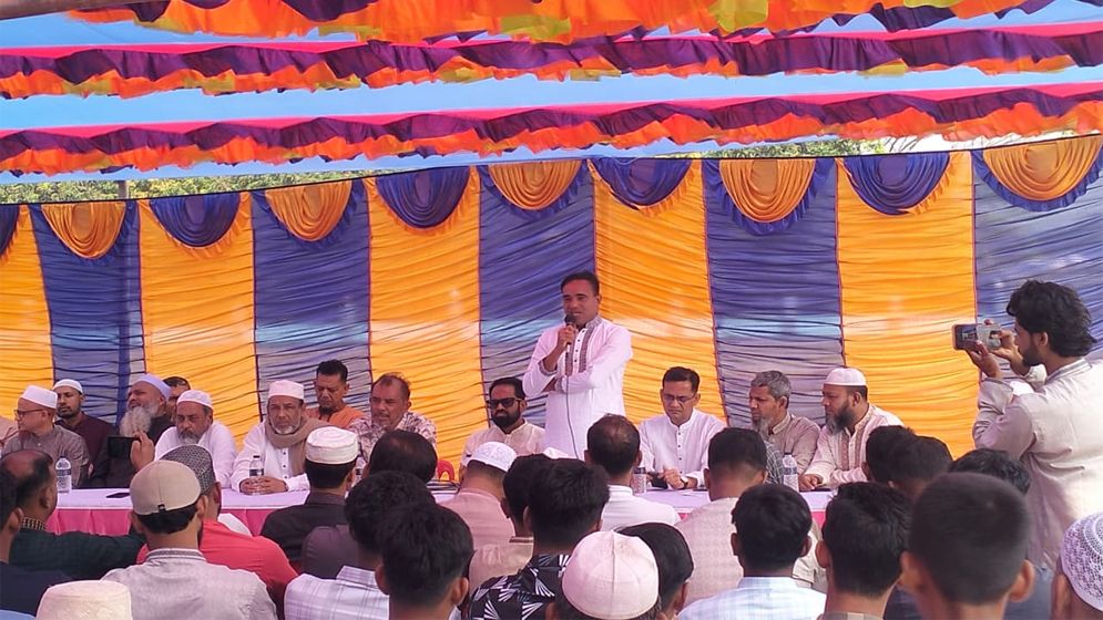 মেঘনায় সামা কবরস্থানের উন্নয়ন বিষয়ে আলোচনা ও দোয়া