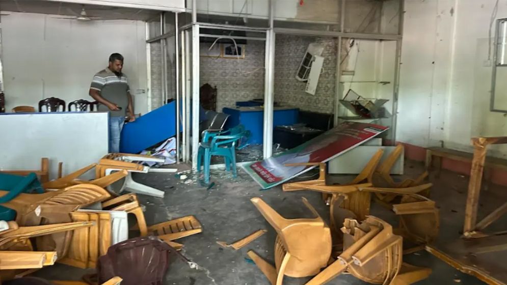 ঈশ্বরদীতে বিএনপির দুই গ্রুপের সংঘর্ষে অ্যাডিশনাল এসপিসহ আহত ১৫ 