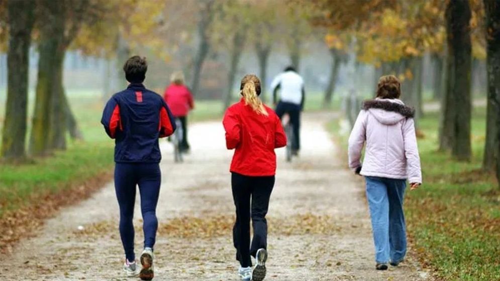 প্রতিদিন ৩০ মিনিট হাঁটলে কমে হৃদরোগের ঝুঁকি