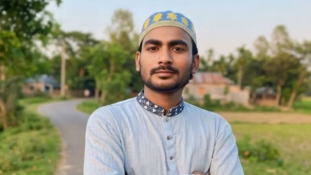 নিয়োগ পরীক্ষার খাতা ছিনতাই মামলায় যুবদল নেতা গ্রেপ্তার