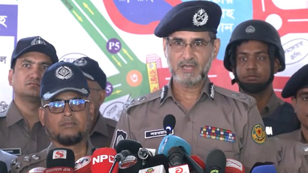 জাতীয় ঈদগাহে কী কী নিতে পারবেন, জানালেন ডিএমপি