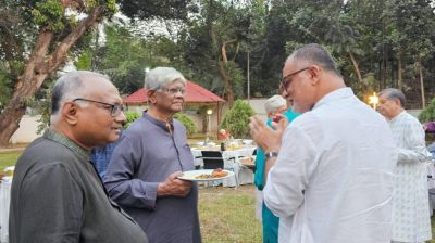 যে ছবি দুদক চেয়াম্যানের চাকরি ছাড়ালো