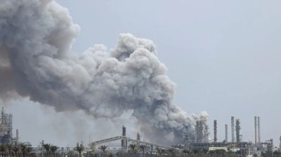 বিমান হামলার টার্গেটে ইরানের দুটি ইস্পাত কারখানা