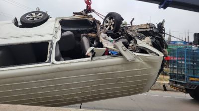 শেরপুরে মাইক্রোবাস নিয়ন্ত্রণ হারিয়ে নিহত ৩