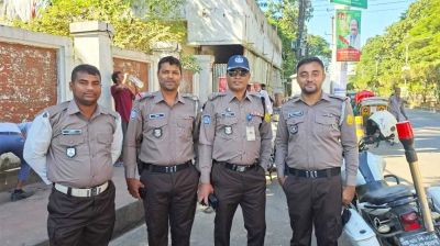 পুলিশের নতুন পোশাক নিয়ে অসন্তোষ, শতকোটি টাকা অপচয়