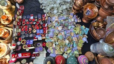 ইরানিদের সহায়তায় স্বর্ণ-অর্থ-গৃহপালিত পশু দিচ্ছেন কাশ্মীরিরা  