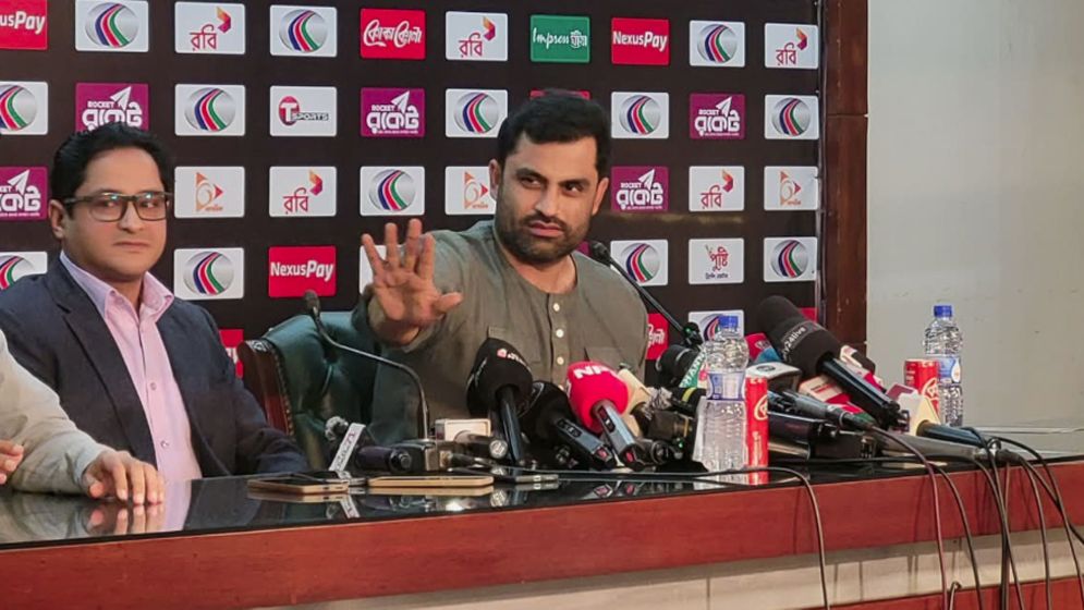 পদত্যাগ করছেন না তামিম ইকবাল 