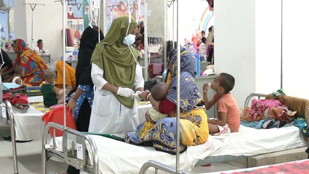 হামের উপসর্গ নিয়ে ১০০ শয্যা বিশিষ্ট হাসপাতালেই ৭৩ রোগী ভর্তি