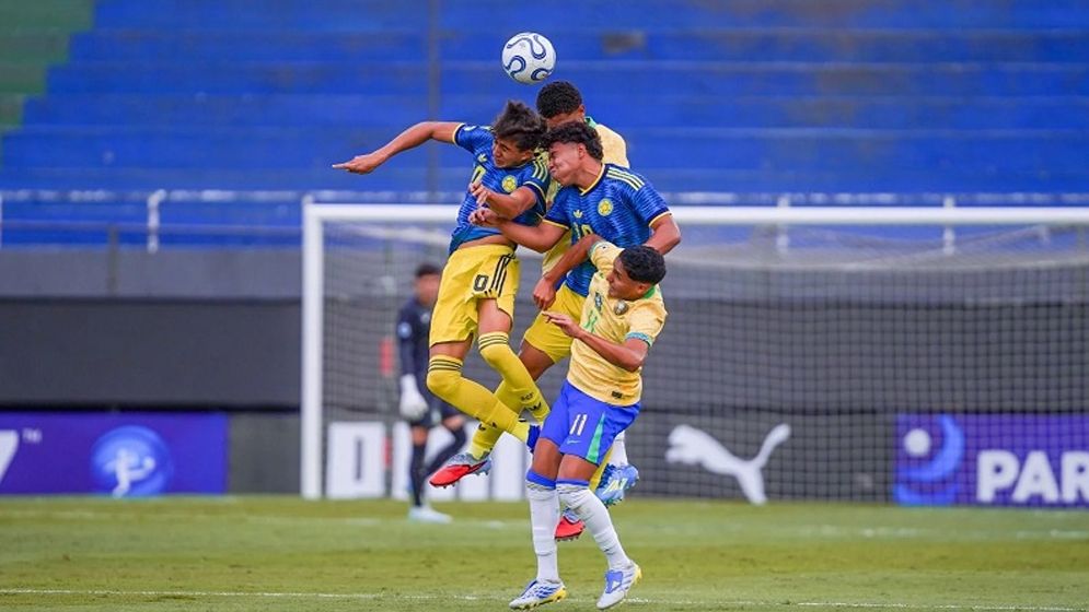 কলম্বিয়ার কাছে ৩-০ গোলে হেরে টুর্নামেন্টে থেকে ব্রাজিলের বিদায়