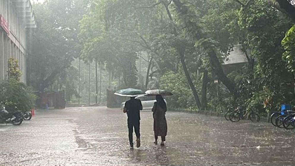 দুপুরের মধ্যে যে জেলায় বজ্রসহ বৃষ্টির শঙ্কা  