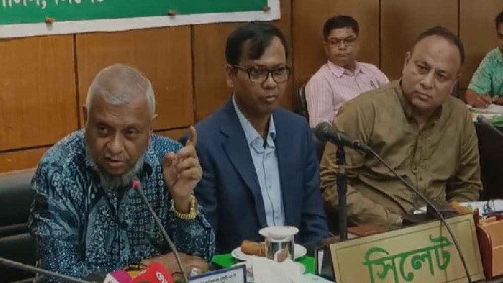 প্রবাসীদের ভিসা জটিলতা নিরসনে কাজ করছে সরকার