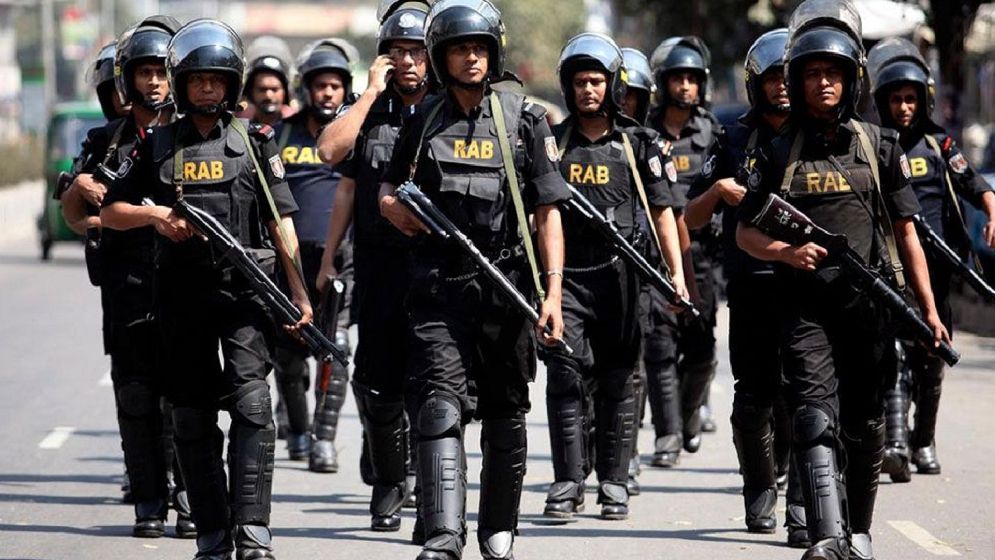 সাঁড়াশি অভিযানে গ্রেপ্তার ১৩