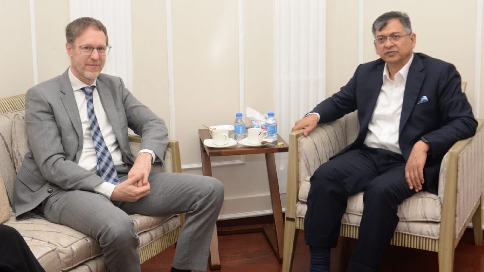 স্বরাষ্ট্রমন্ত্রী-ইউএনডিপির আবাসিক প্রতিনিধিদলের সাক্ষাৎ