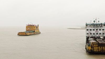 দেড় ঘণ্টা পর দৌলতদিয়া-পাটুরিয়া রুটে নৌচলাচল স্বাভাবিক