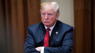 ইরান যুদ্ধ ও পোপের সঙ্গে বিরোধে ট্রাম্পের জনপ্রিয়তা তলানিতে