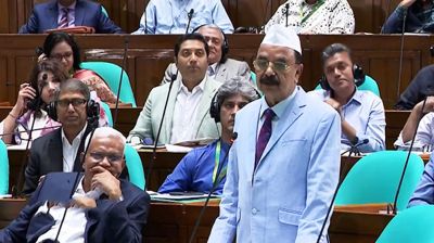 ‘প্রতিবেশীর সঙ্গে সম্পর্ক স্বামী-স্ত্রীর নয়, বন্ধুত্বের’ 