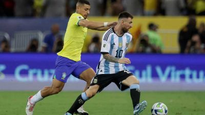 আর্জেন্টিনাকে ৩-০ গোলে হারিয়ে অনূর্ধ্ব-১৭ বিশ্বকাপে ব্রাজিল