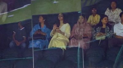 বাংলাদেশ-নিউজিল্যান্ড লড়াই দেখতে মাঠে জাইমা রহমান