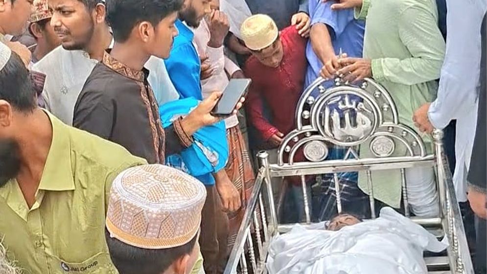 রেমিটেন্স যোদ্ধা সজলের লাশ জন্মভূমি শরণখোলায় দাফন