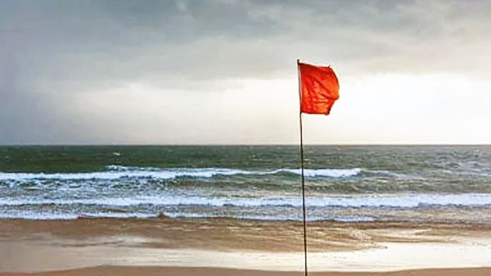 দেশের সবগুলো নদীবন্দরে সতর্কতা সংকেত