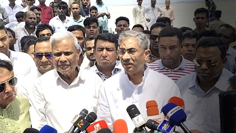 নদী ভাঙন রোধে জরুরি পদক্ষেপ নিয়েছে সরকার