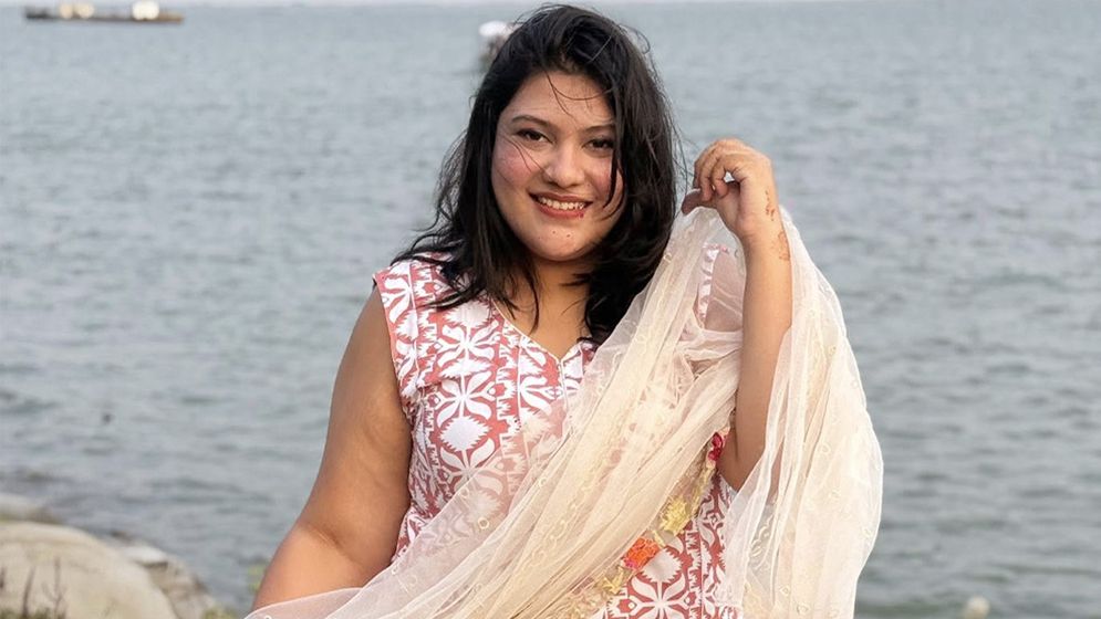 উন্নত চিকিৎসার জন্য চেন্নাই নেওয়া হলো কারিনা কায়সারকে 