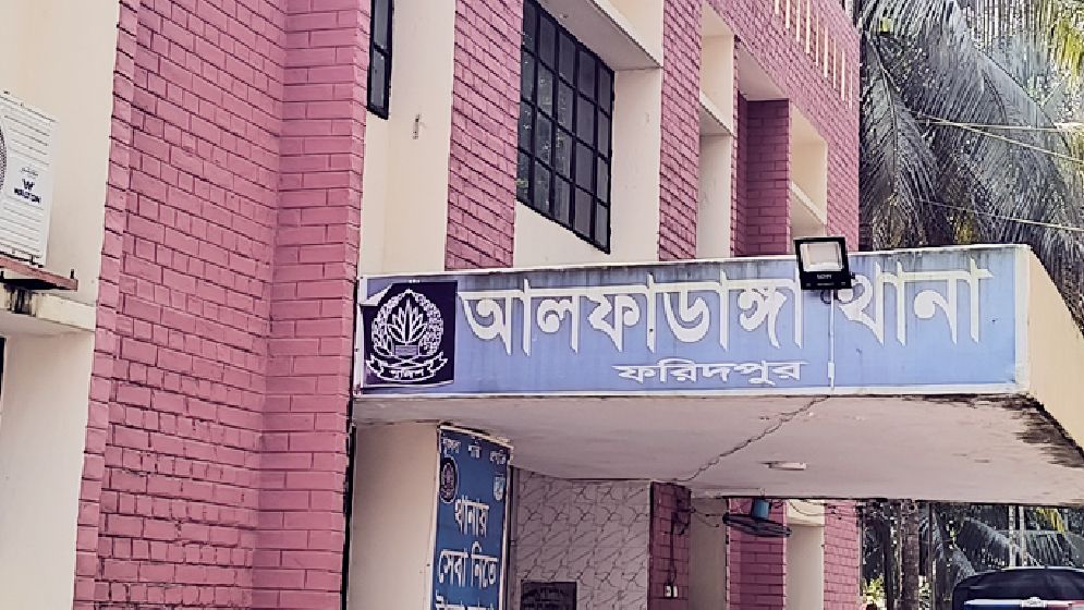 ঈদের সকালেই ছেলের হাতে মা খুন