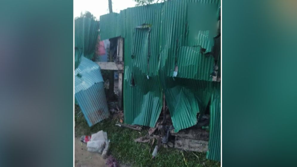 রাজনৈতিক প্রতিহিংসার জেরে সাবেক ছাত্রনেতার বাড়িতে হামলা