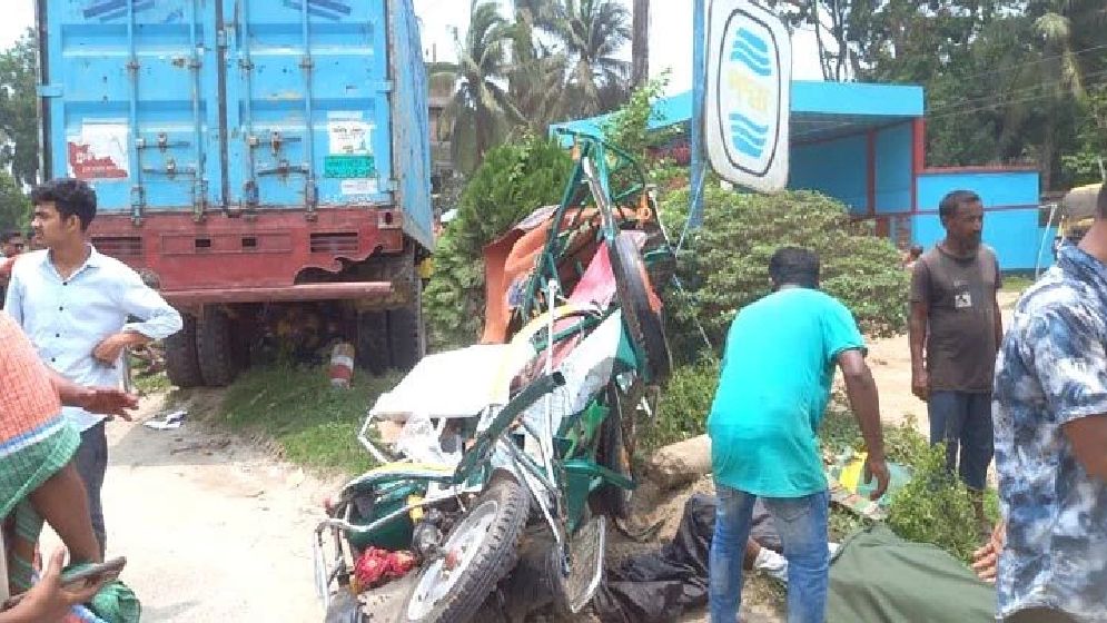 যশোরে ত্রিমুখী সংঘর্ষে নিহত ৪