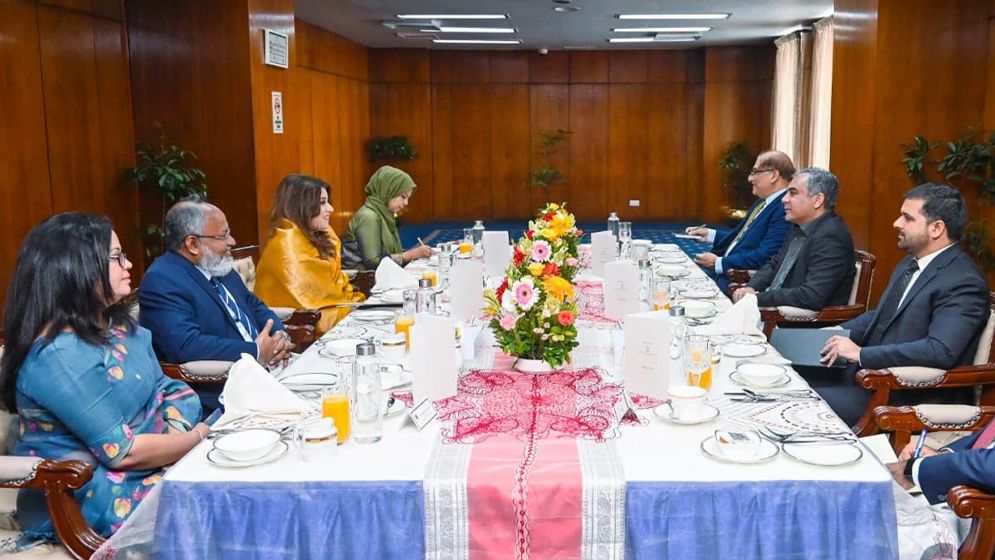 পাকিস্তানের স্বরাষ্ট্রমন্ত্রীর সঙ্গে পররাষ্ট্র প্রতিমন্ত্রীর বৈঠক